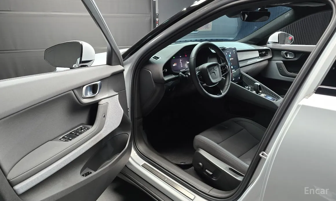 Фото 11 - Polestar 2