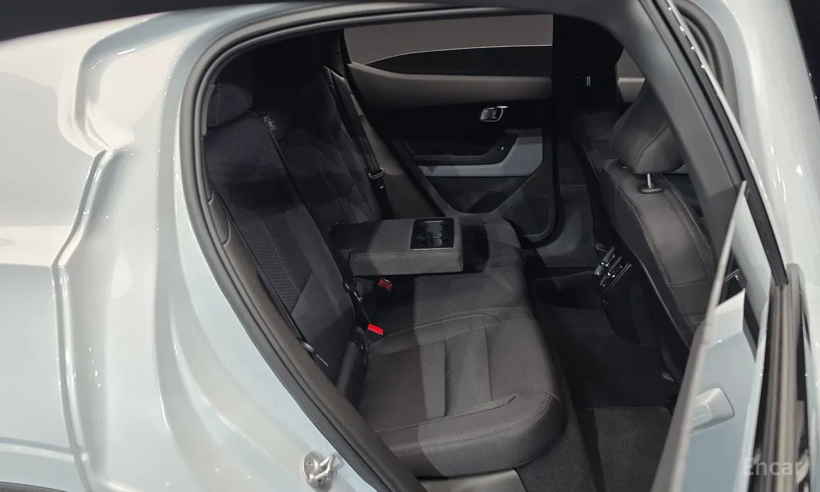 Фото 12 - Polestar 2