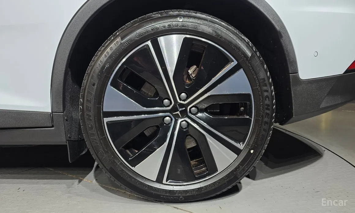 Фото 5 - Polestar 2