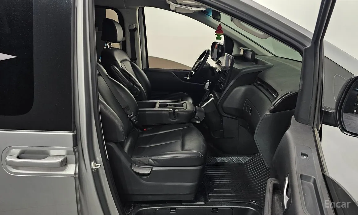 Фото 11 - Hyundai Staria