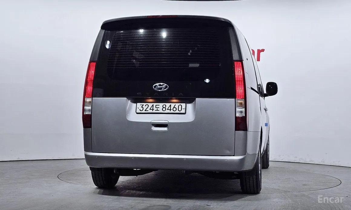 Фото 4 - Hyundai Staria