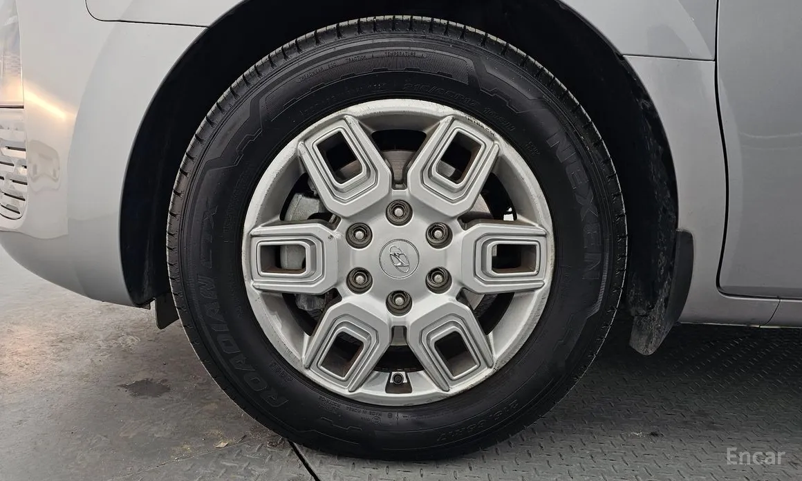 Фото 5 - Hyundai Staria