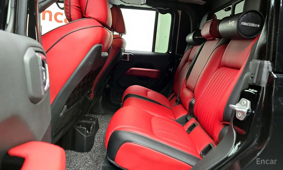 Фото 12 - Jeep Gladiator