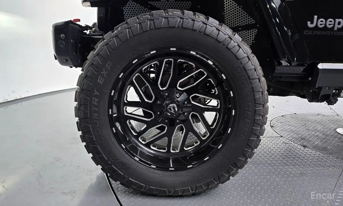 Фото 5 - Jeep Gladiator