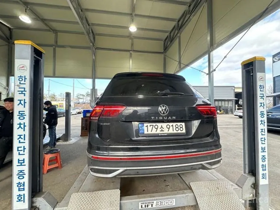 Фото 2 - Volkswagen Tiguan