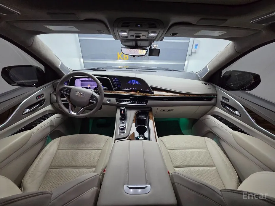 Фото 16 - Cadillac Escalade