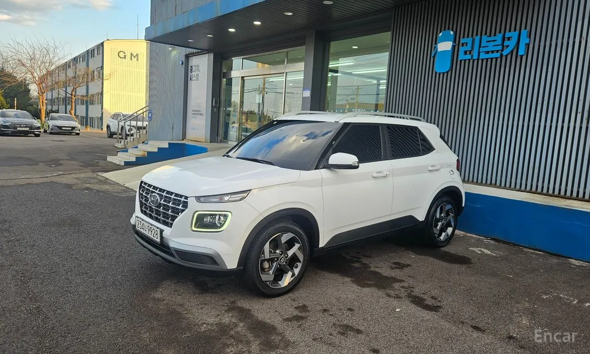 Фото 1 - Hyundai Venue