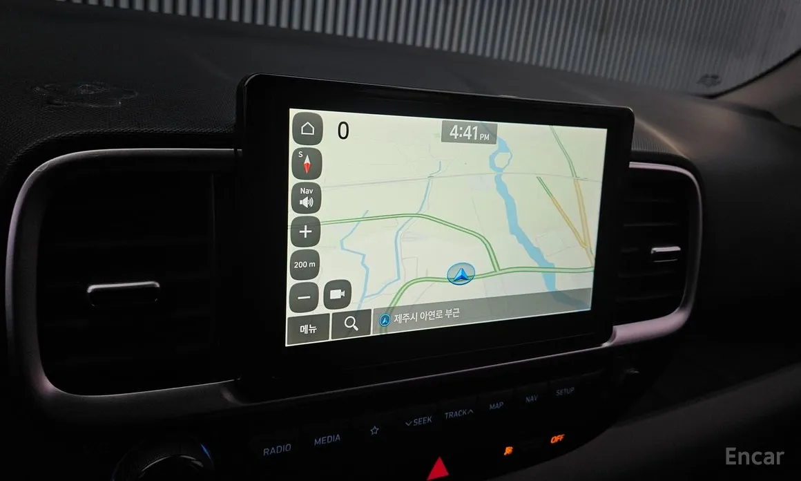 Фото 12 - Hyundai Venue