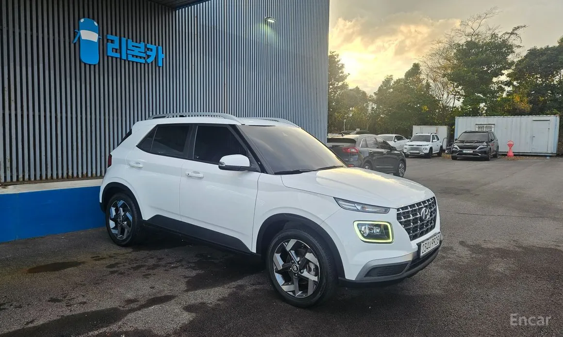 Фото 3 - Hyundai Venue