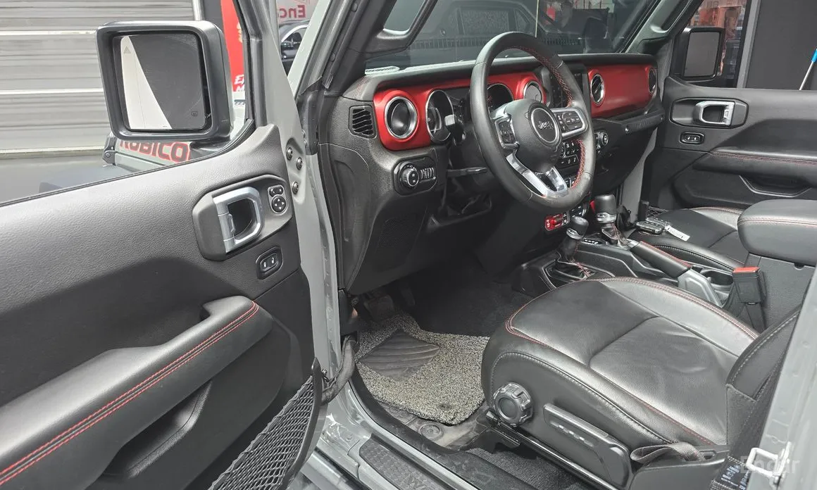 Фото 11 - Jeep Wrangler