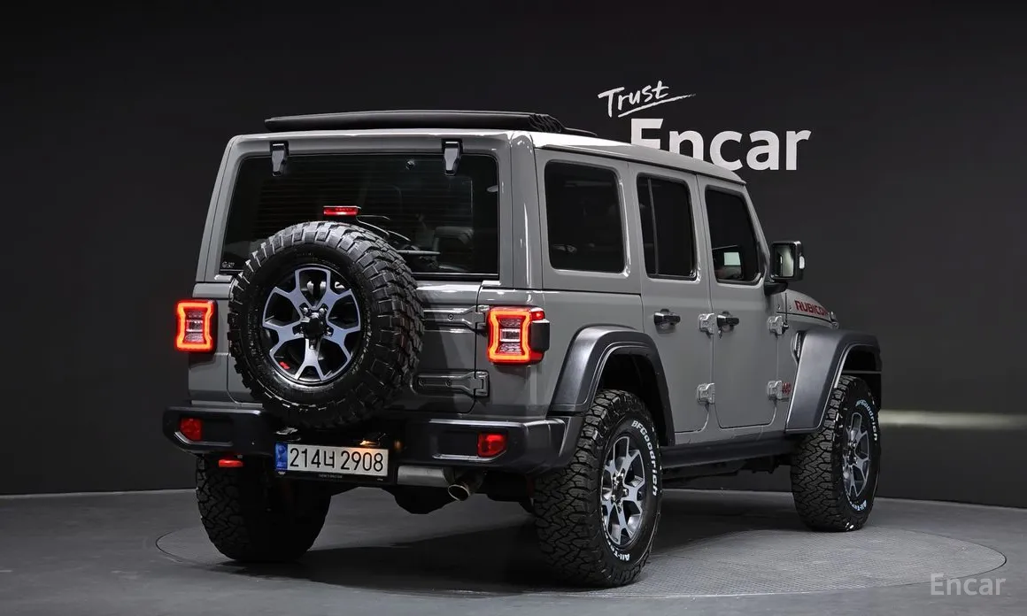 Фото 2 - Jeep Wrangler