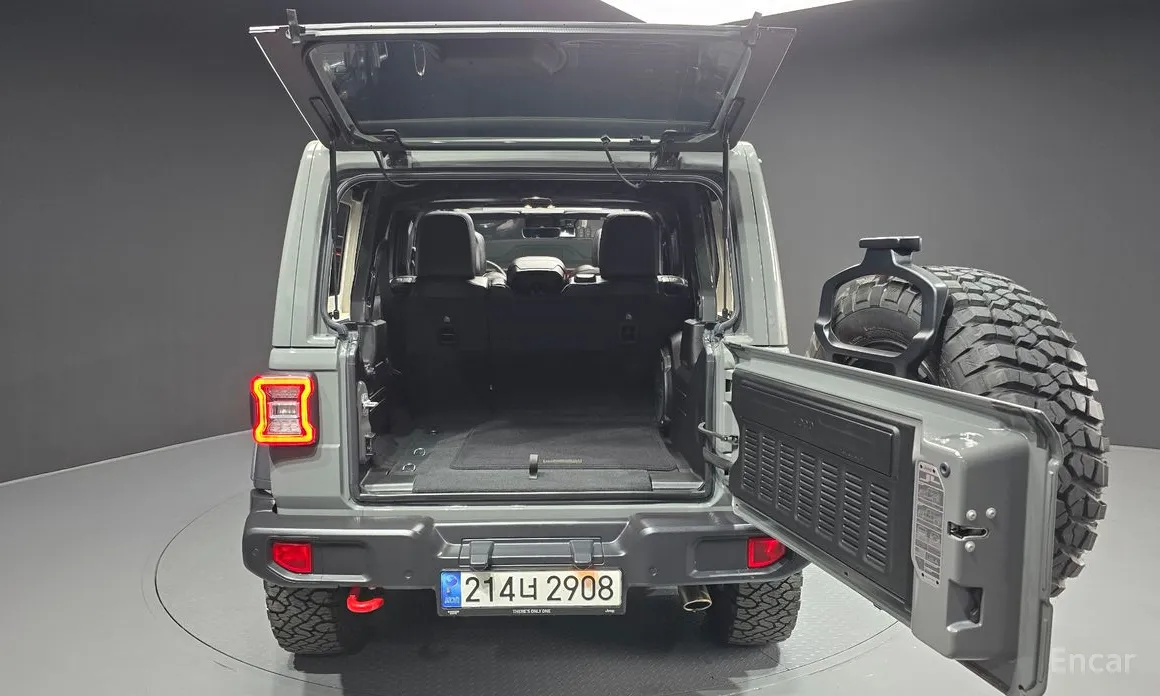 Фото 20 - Jeep Wrangler