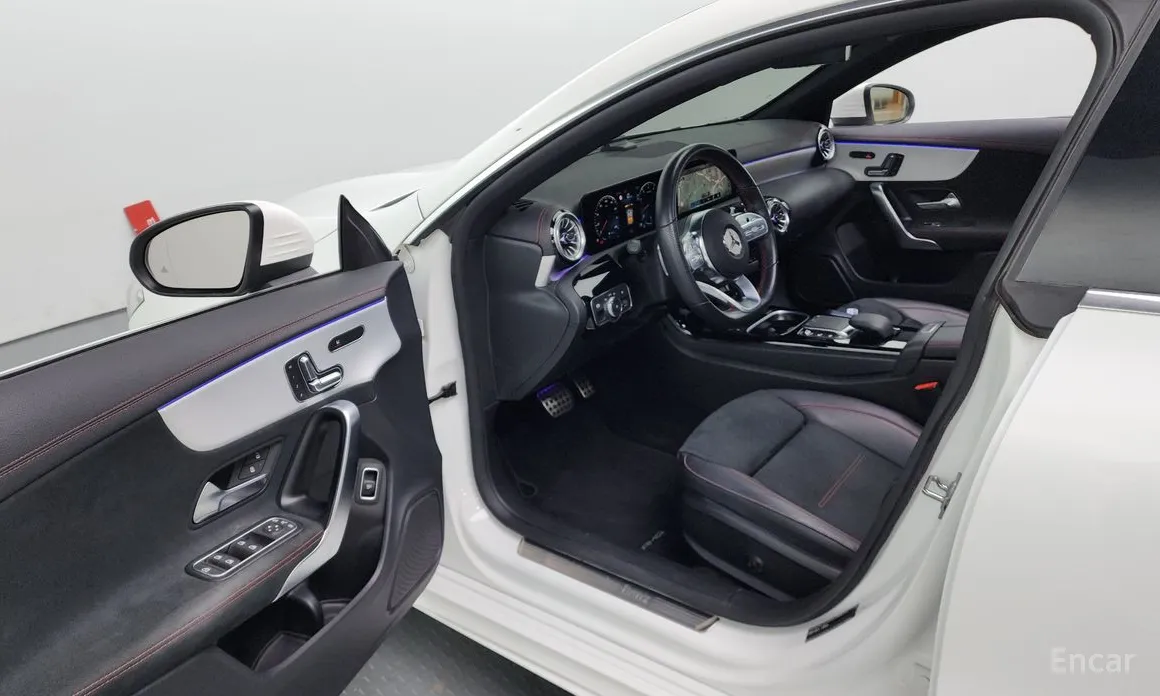 Фото 10 - Mercedes-Benz CLA-Class