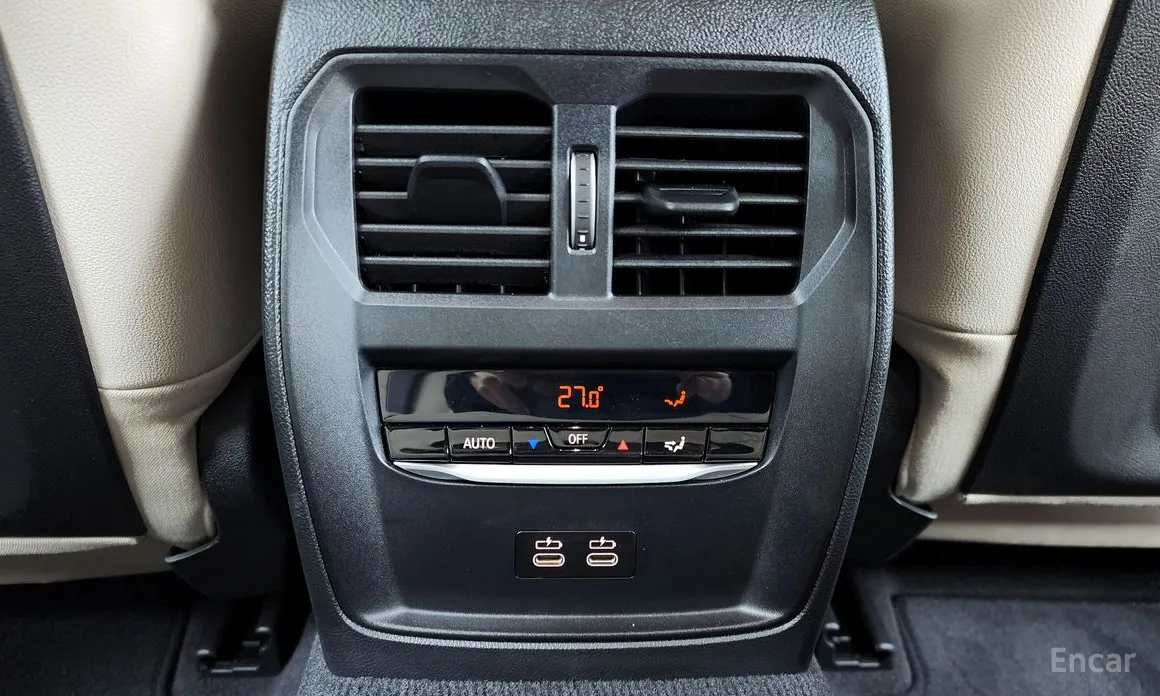 Photo 19 - BMW 3 Series