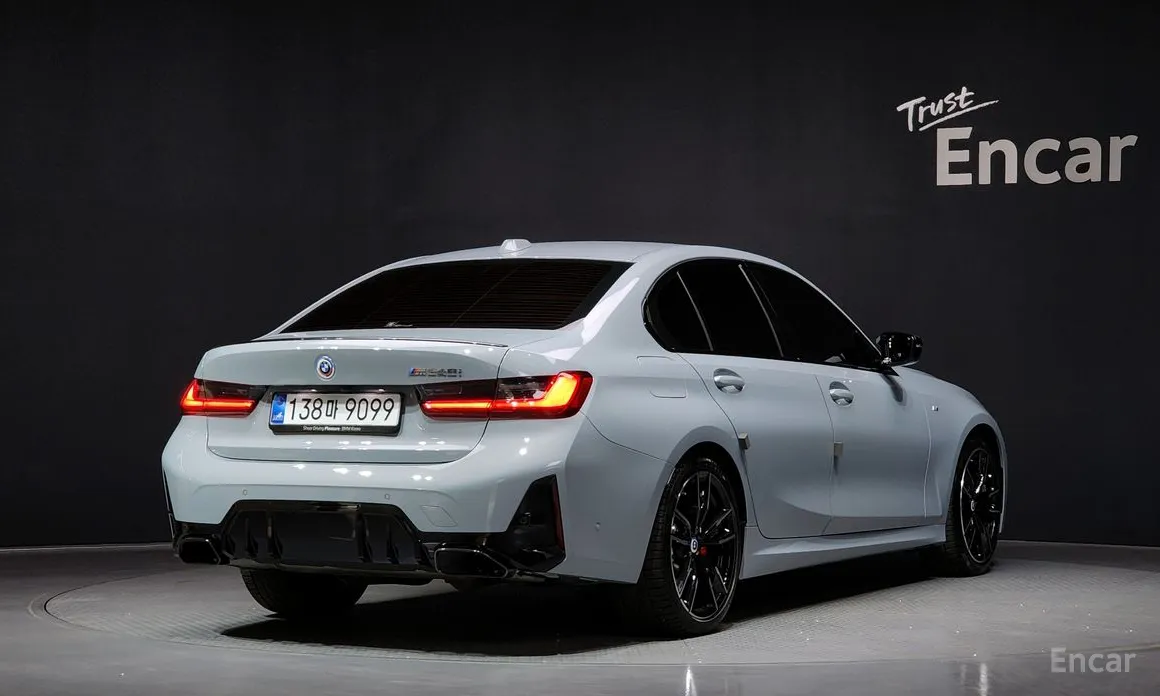 Photo 2 - BMW 3 Series