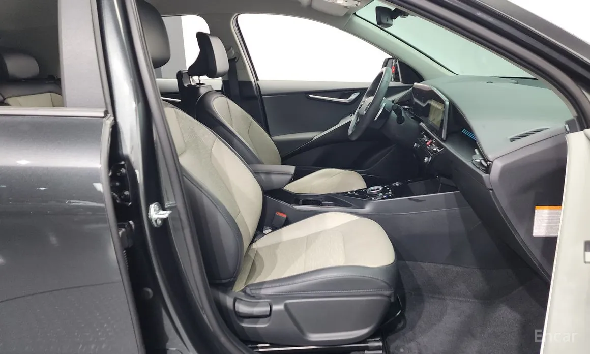 Фото 11 - Kia Niro