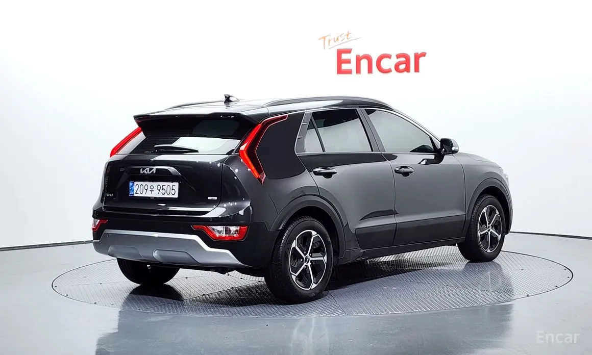 Фото 2 - Kia Niro