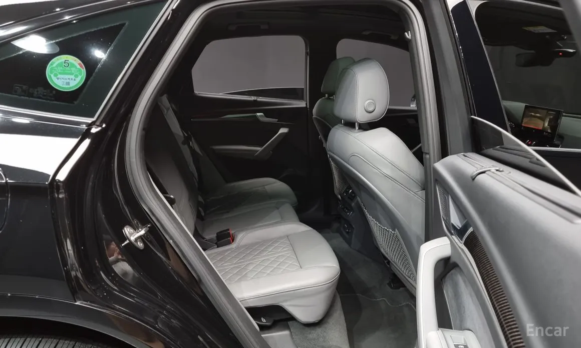 Фото 12 - Audi SQ5