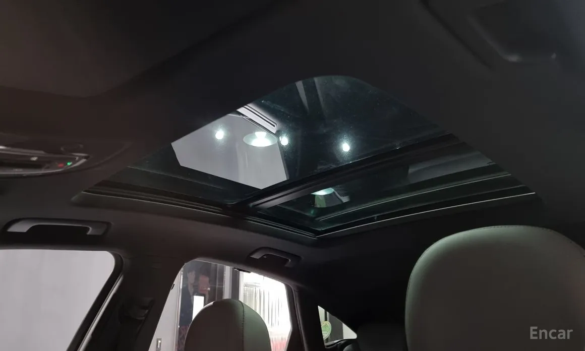 Фото 19 - Audi SQ5