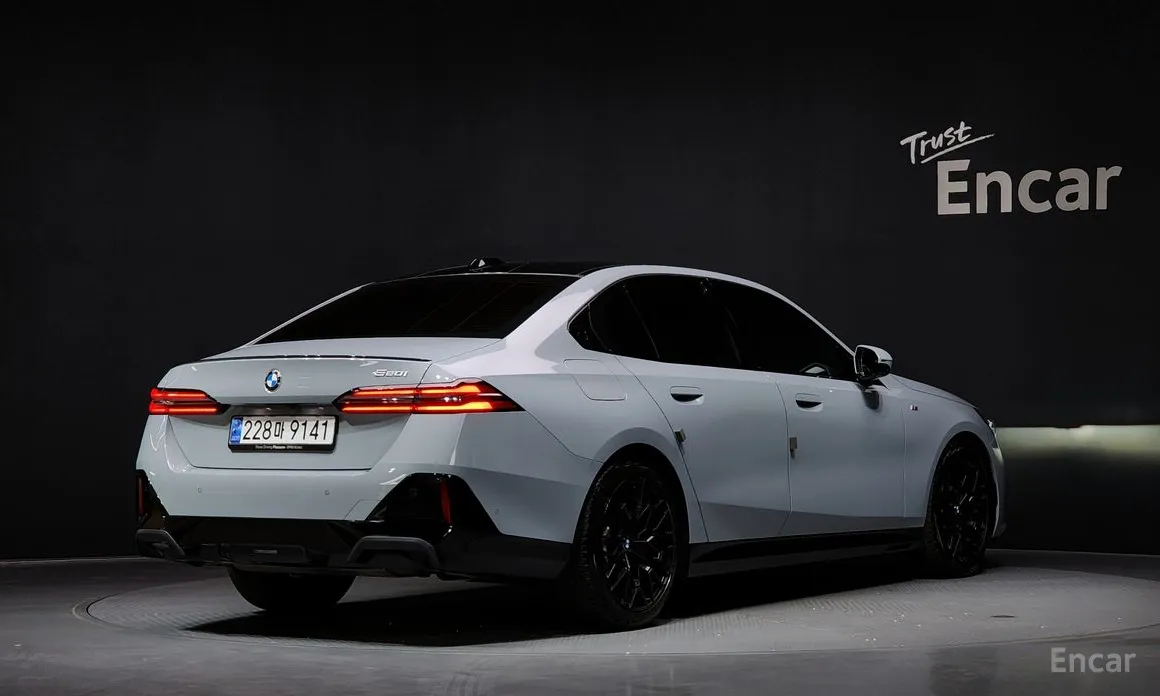 Фото 2 - BMW 5 Series