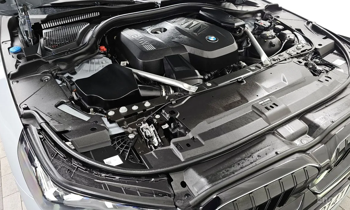 Фото 6 - BMW 5 Series