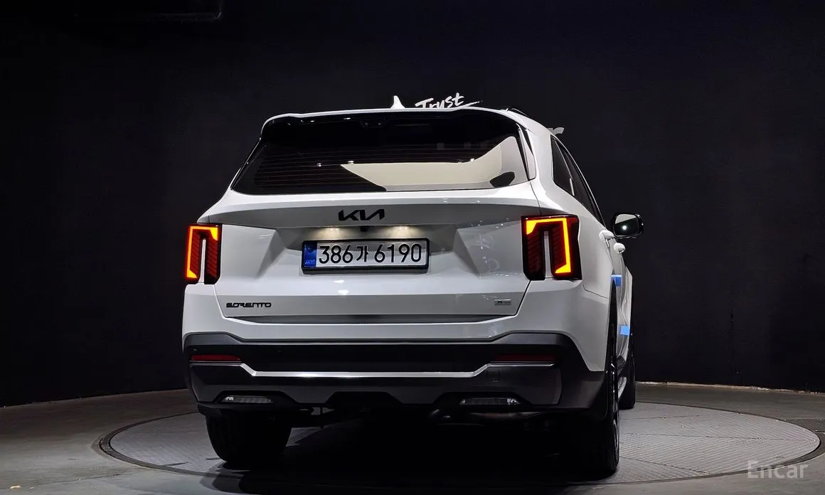 Фото 2 - Kia Sorento