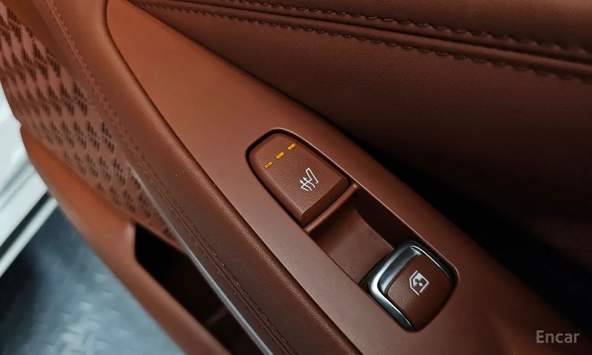 Фото 19 - Kia K8