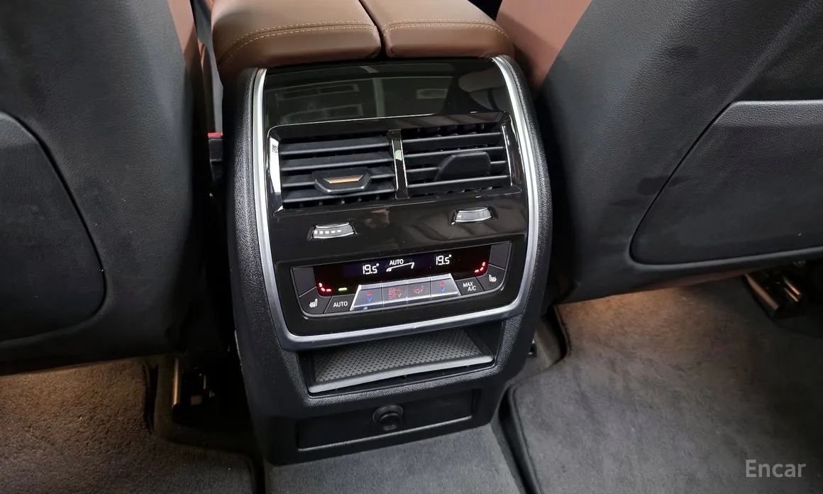 Фото 19 - BMW X5