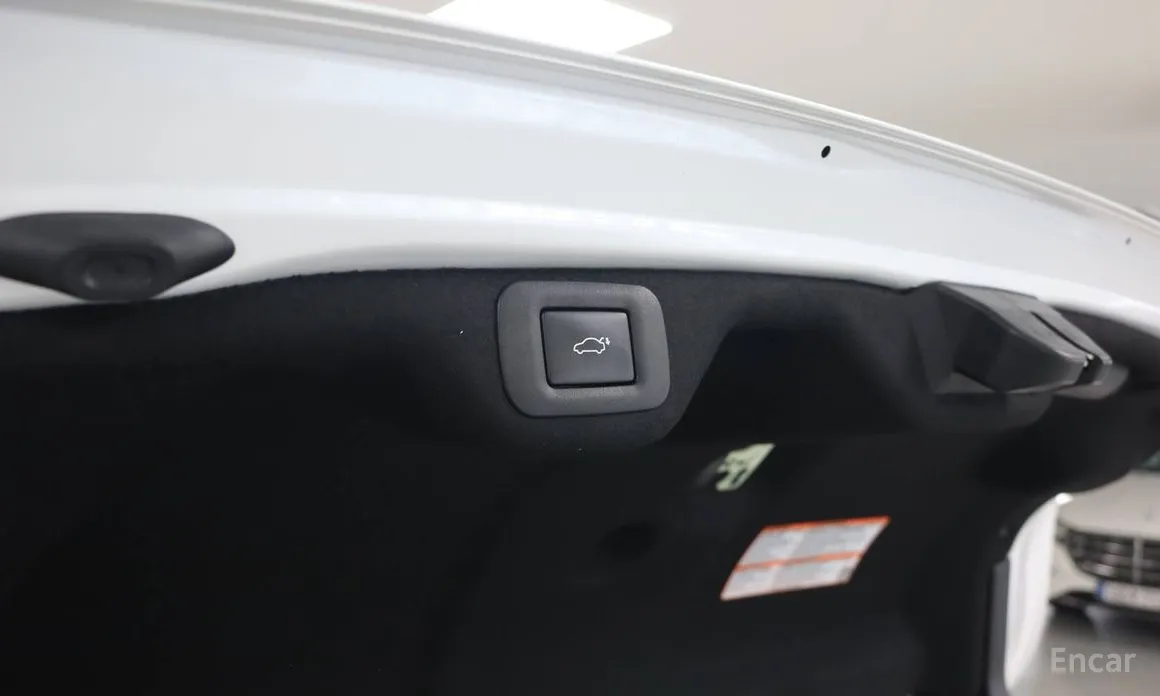 Фото 17 - Lexus ES