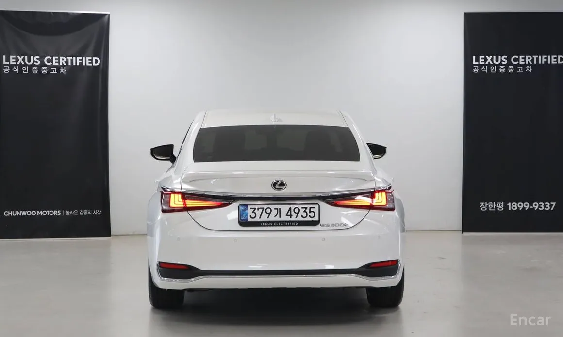 Фото 4 - Lexus ES