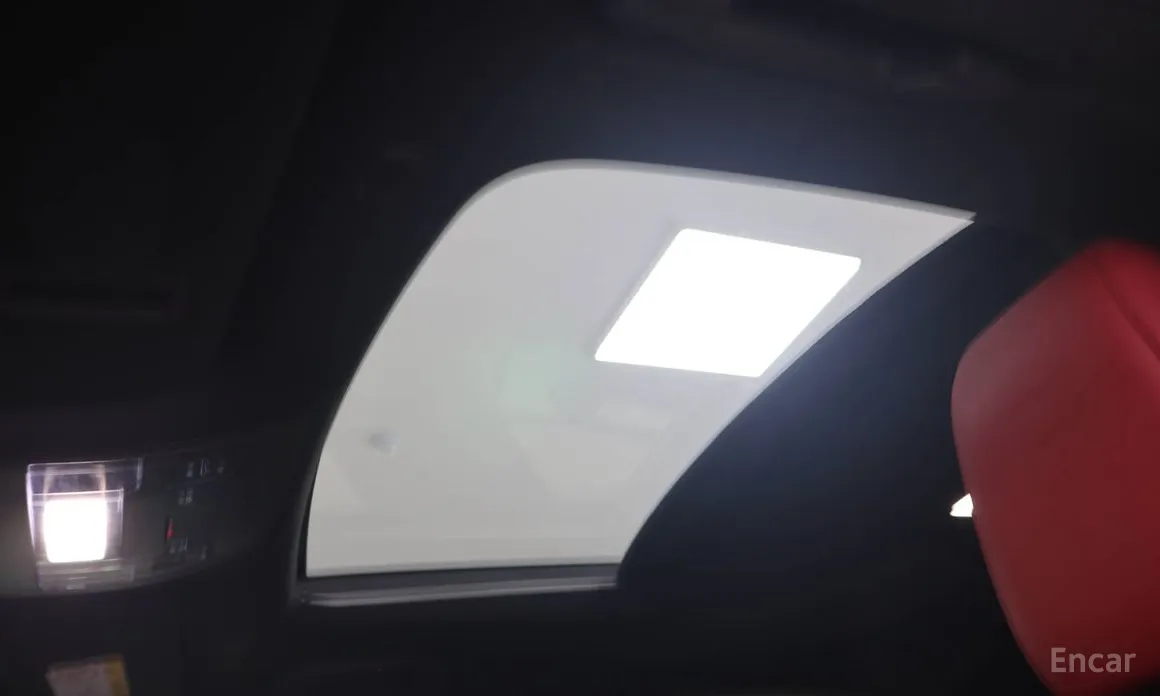 Фото 14 - Lexus UX