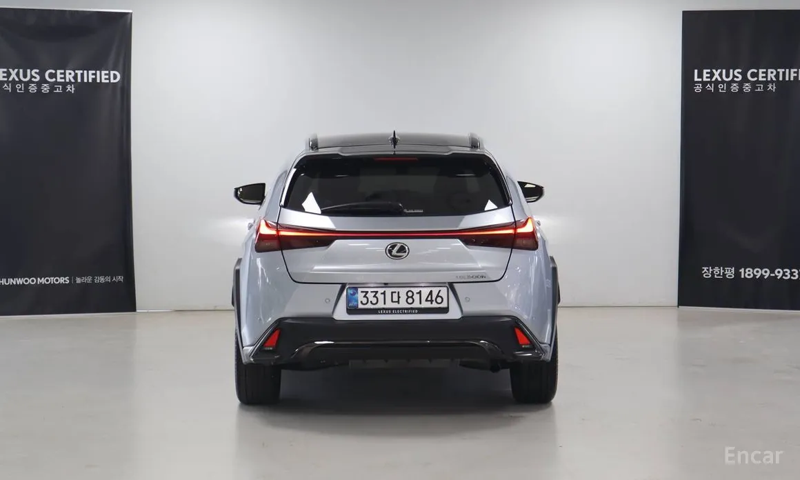 Фото 4 - Lexus UX