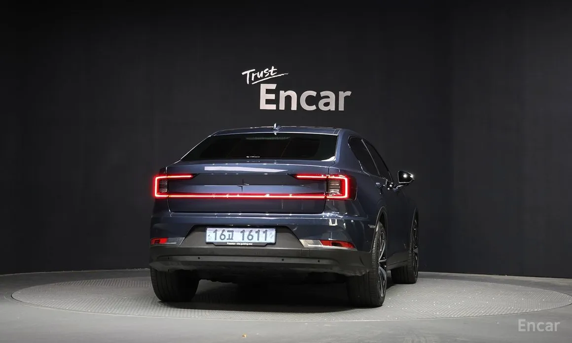 Фото 4 - Polestar 2