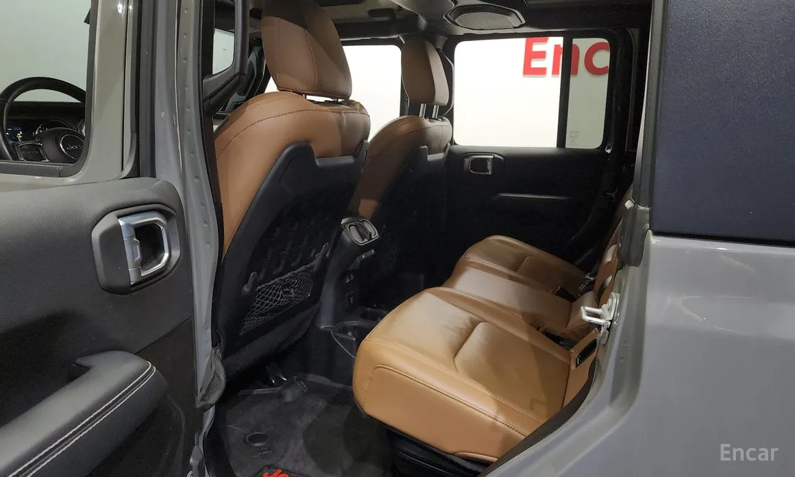 Фото 11 - Jeep Gladiator