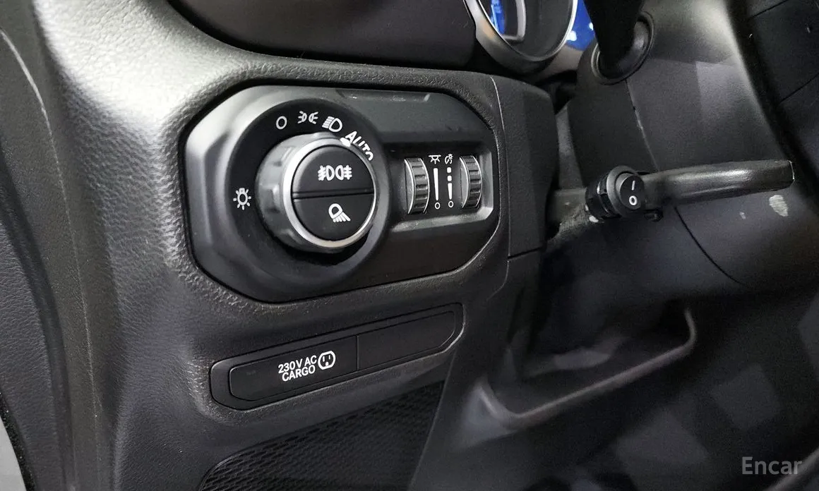 Фото 14 - Jeep Gladiator