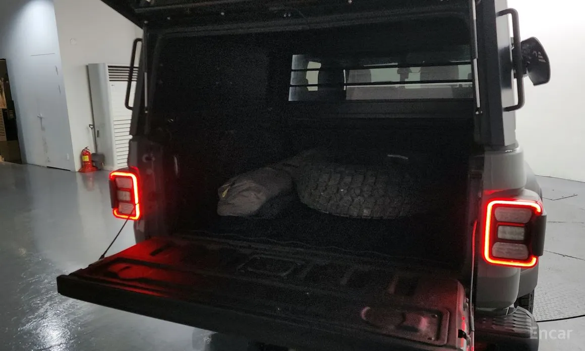 Фото 20 - Jeep Gladiator