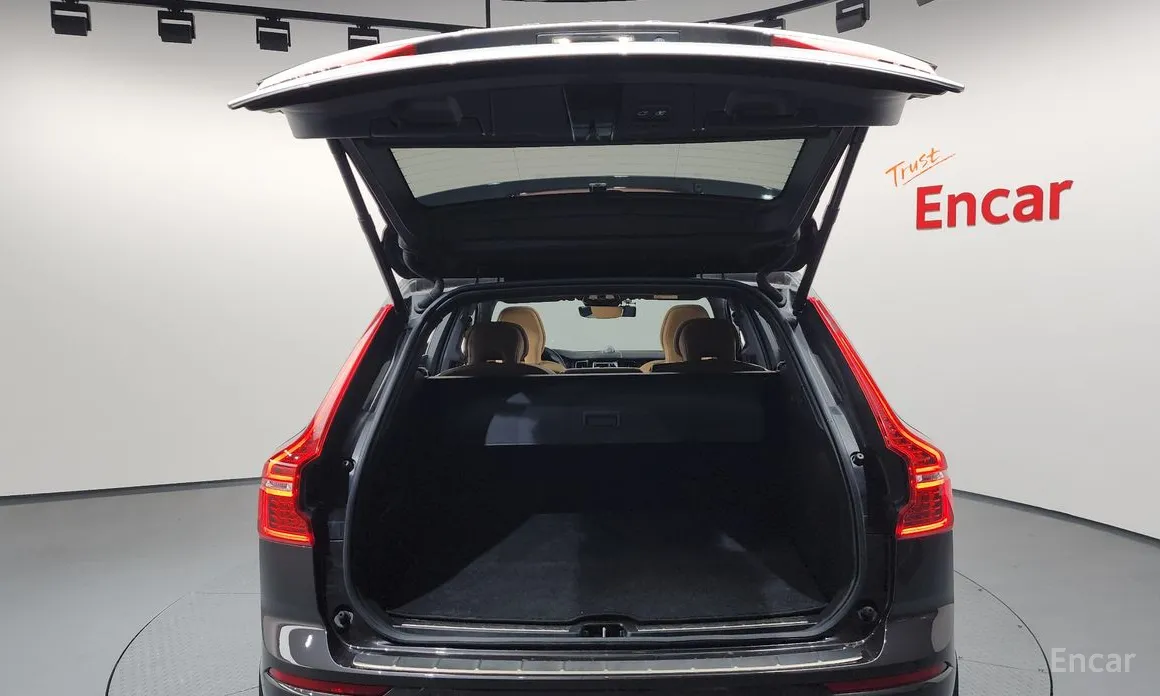 Фото 20 - Volvo XC60