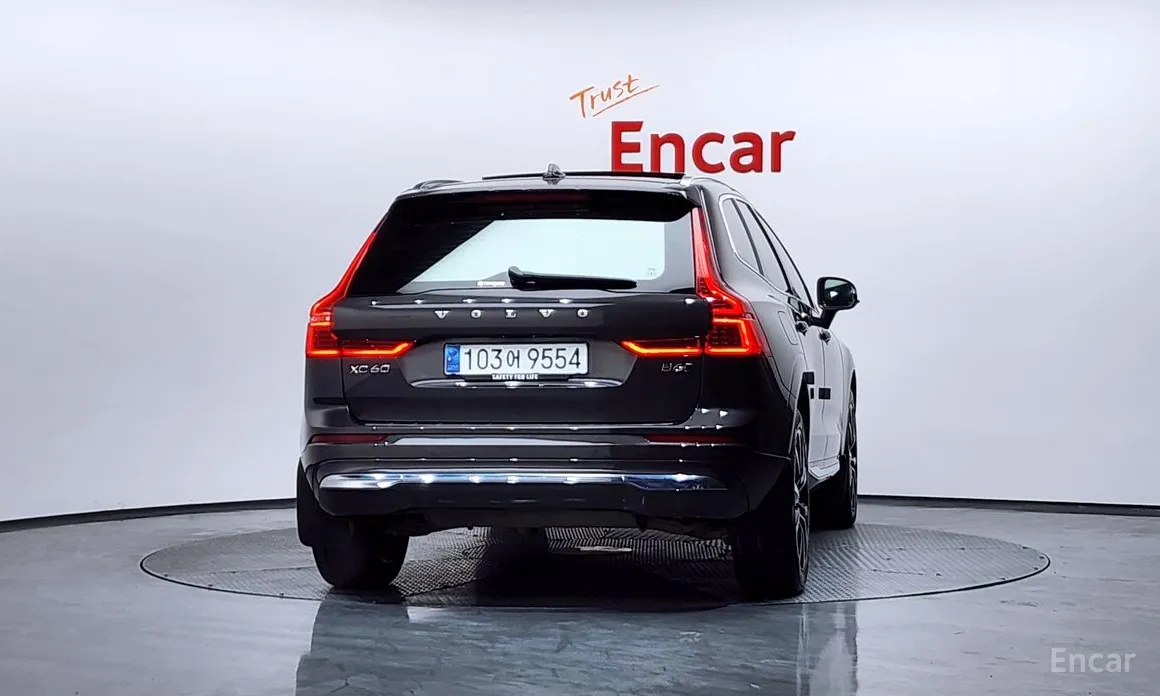 Фото 4 - Volvo XC60