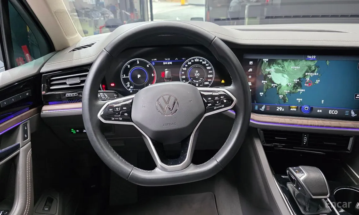 Фото 13 - Volkswagen Touareg