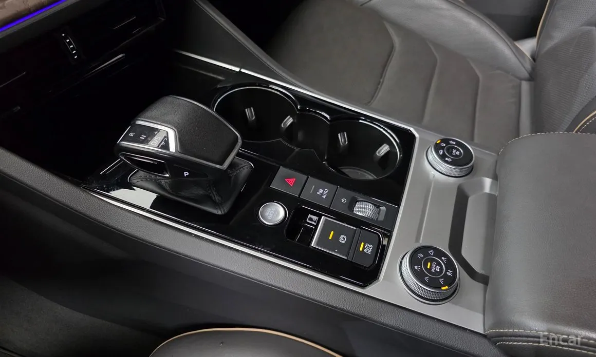 Фото 9 - Volkswagen Touareg