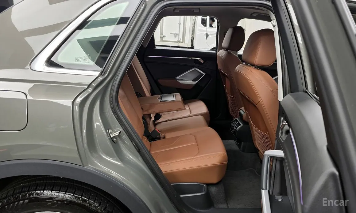 Фото 12 - Audi Q3