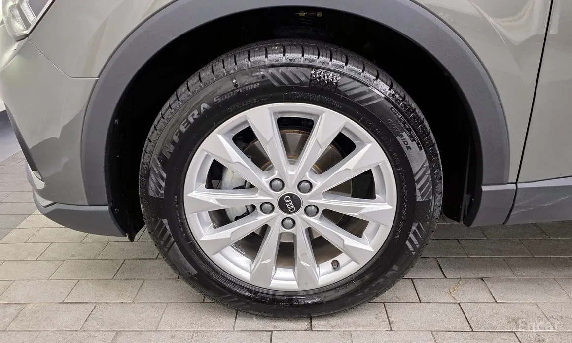 Фото 5 - Audi Q3