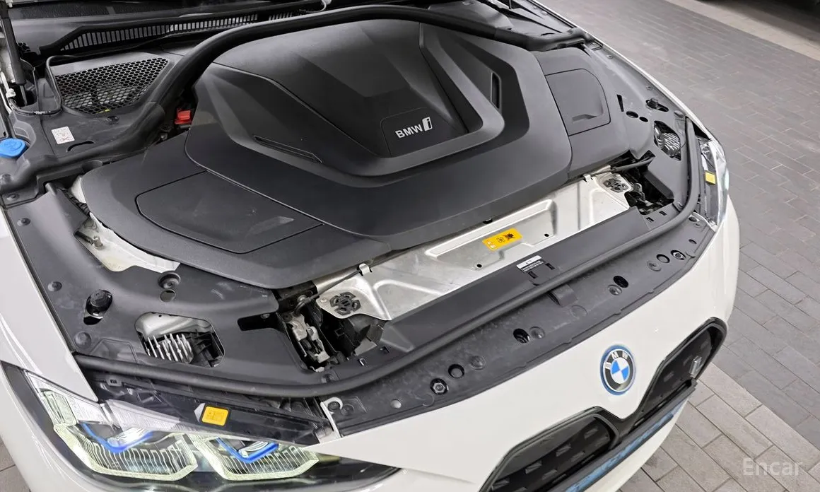 Фото 6 - BMW i4