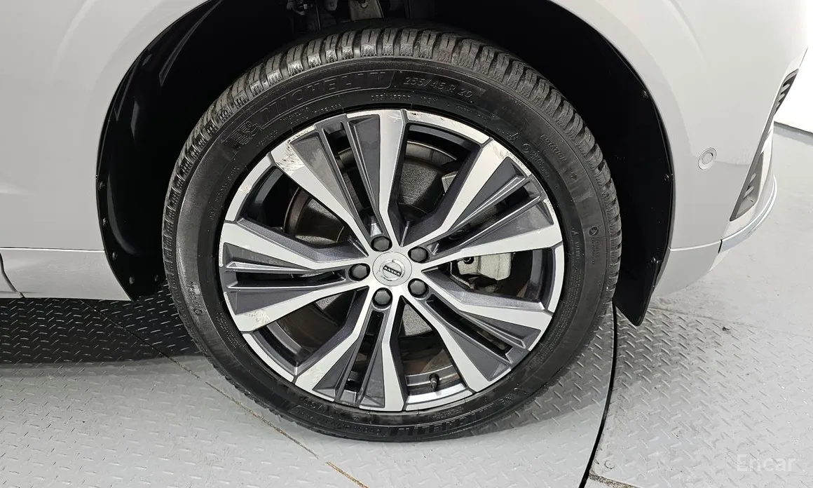 Фото 5 - Volvo XC60