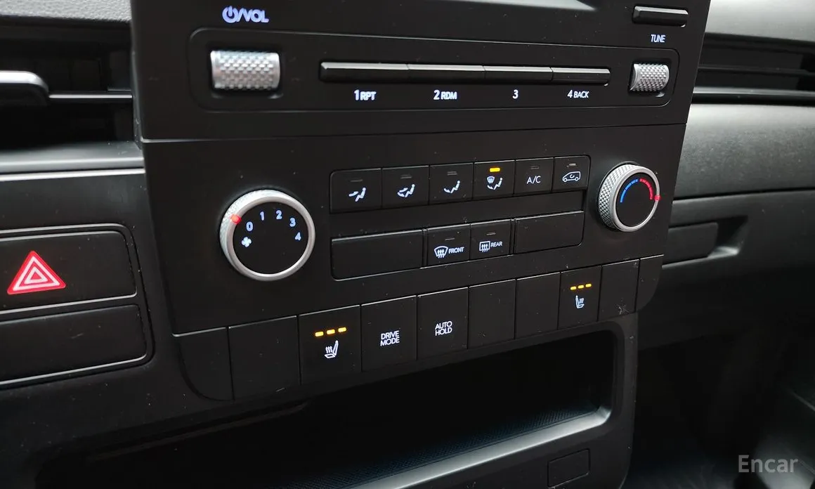 Фото 16 - Hyundai Staria