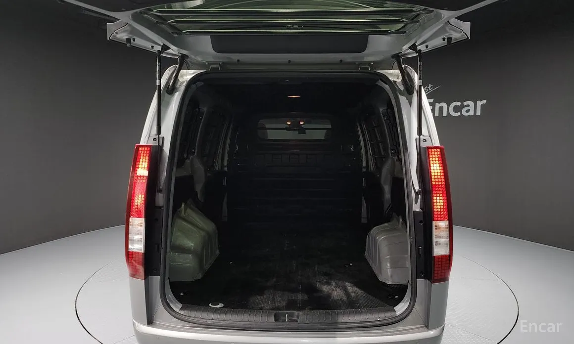 Фото 20 - Hyundai Staria