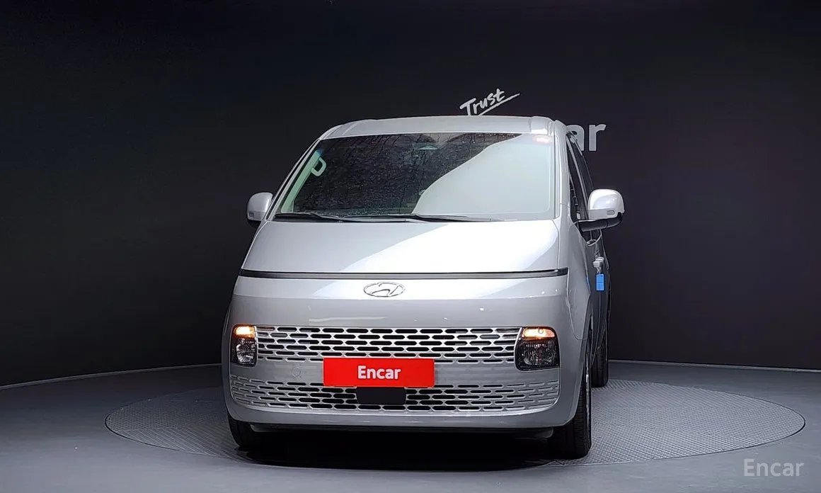 Фото 3 - Hyundai Staria