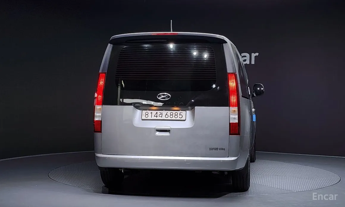 Фото 4 - Hyundai Staria