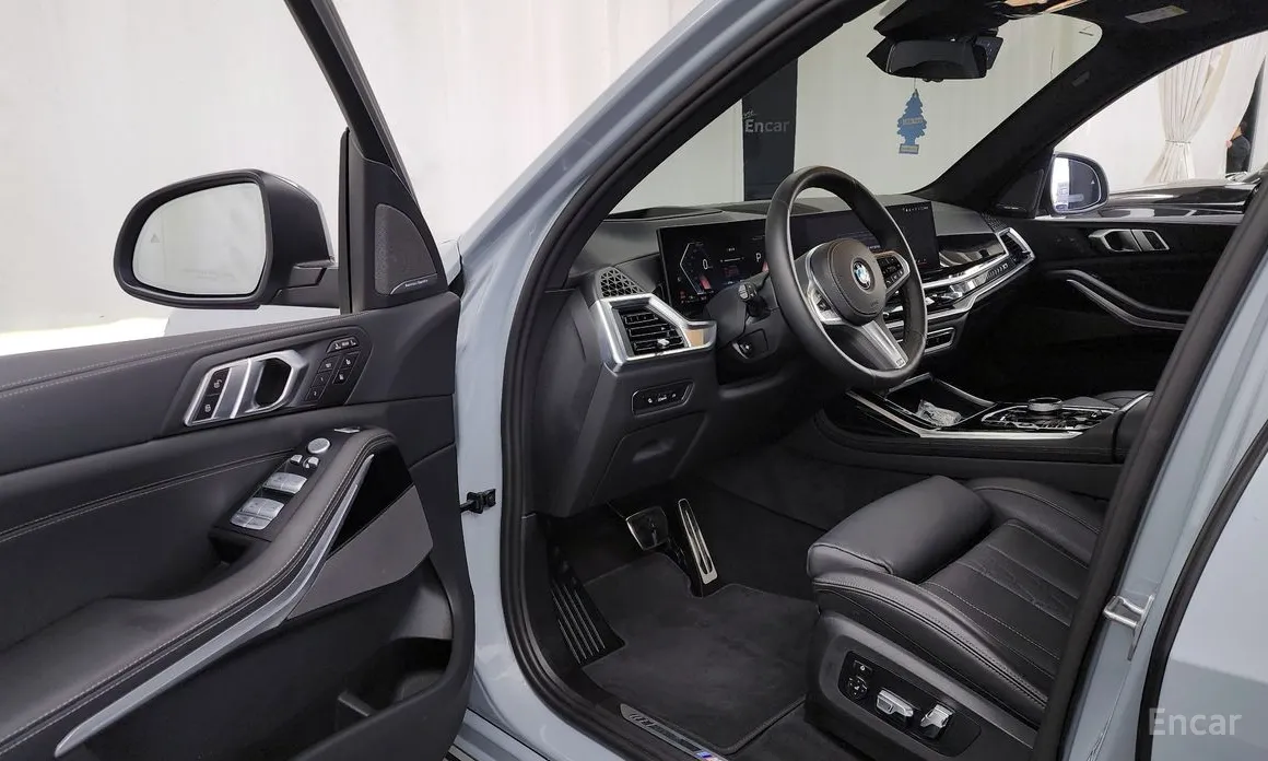 Фото 10 - BMW X7