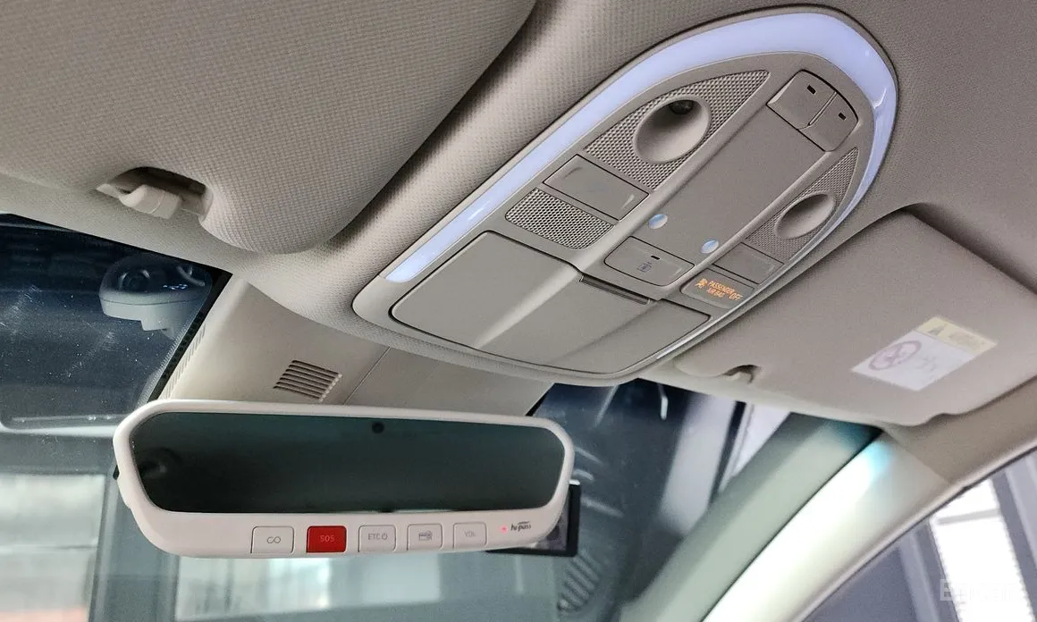 Фото 18 - Genesis G70